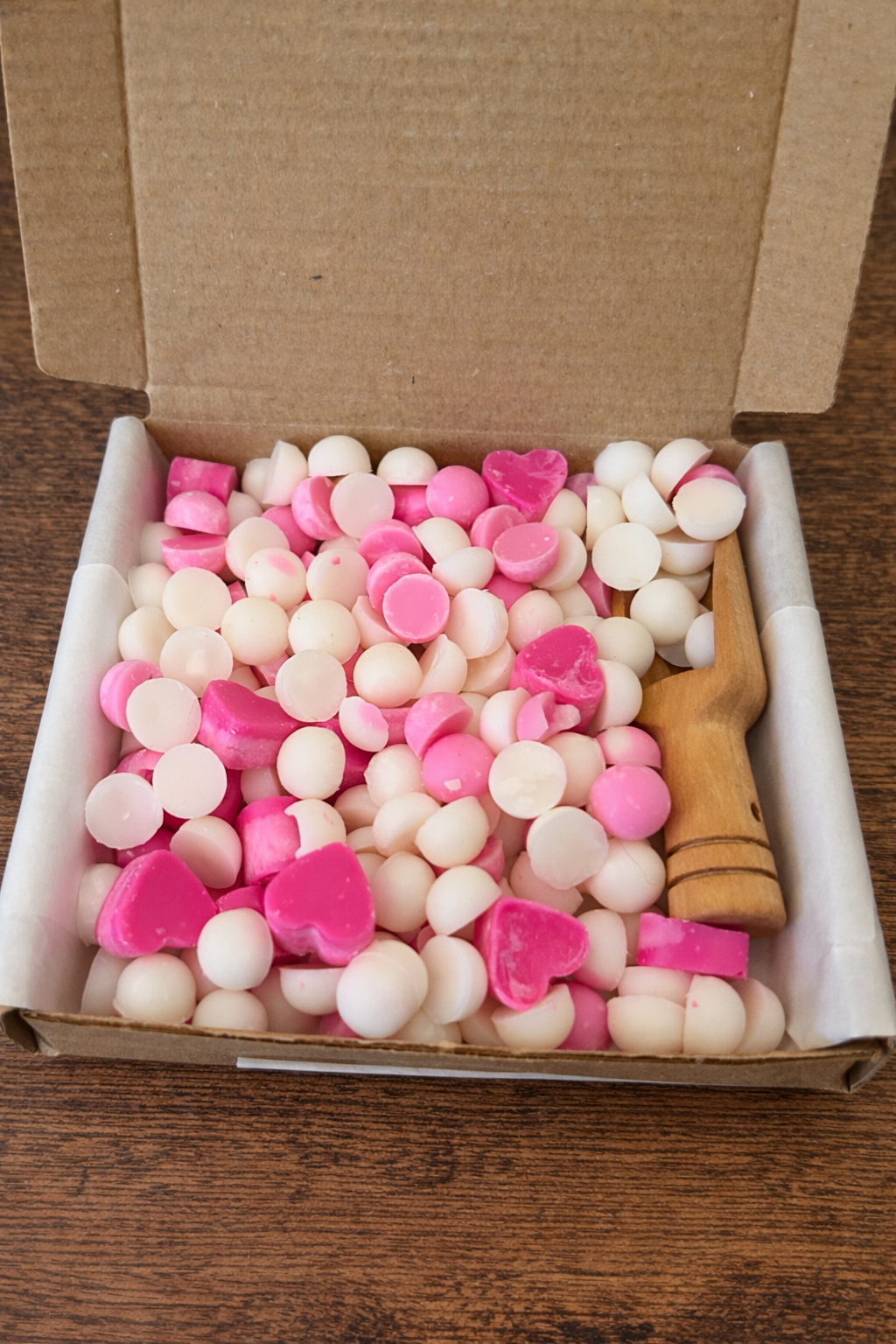 Wax Scoopies with Scoop