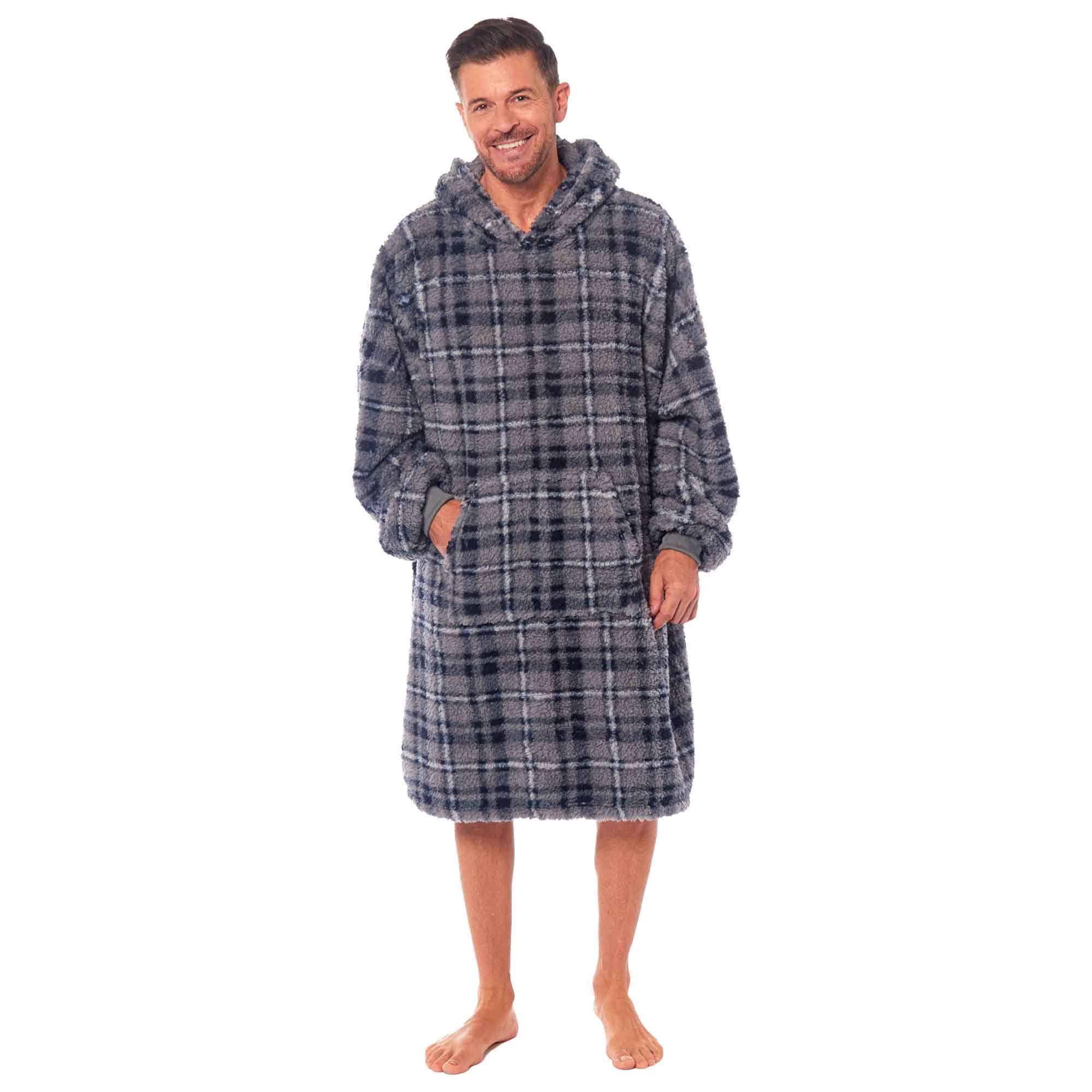Oversized Men's Hooded Blanket with Sherpa Lining