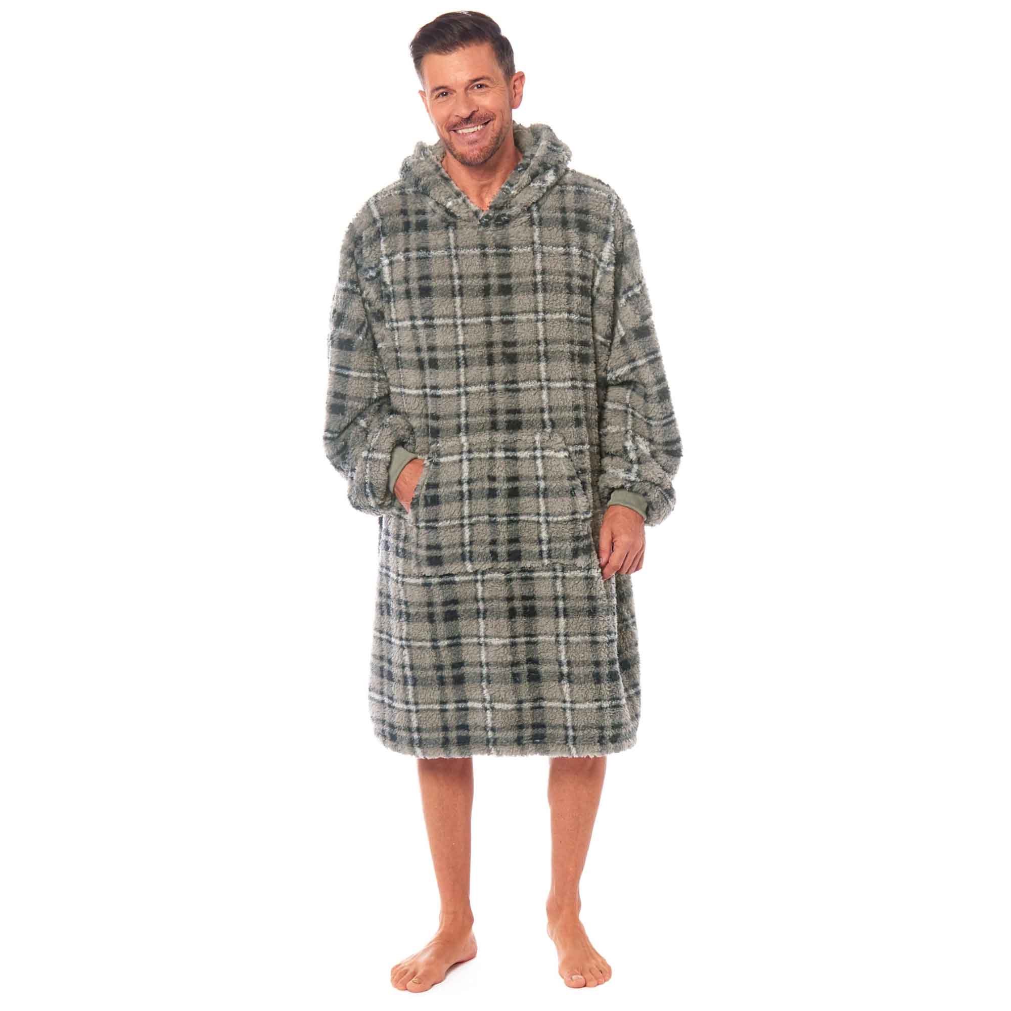 Oversized Men's Hooded Blanket with Sherpa Lining